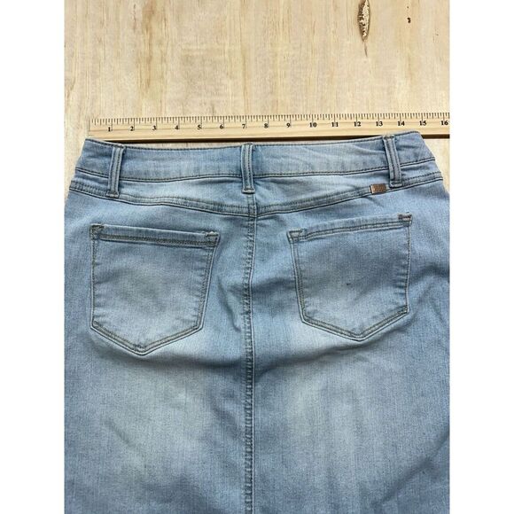 1822 Denim Jean Skirt Knee Length Sz 8 Distressed Light Wash - Picture 7 of 7